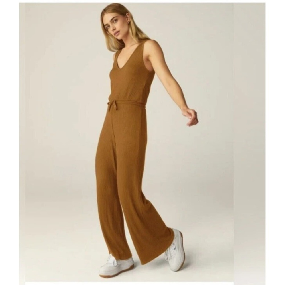 Beyond Yoga Women's V Neck Sleeveless Jetsetter Jumpsuit Rib Knit Orange Size M